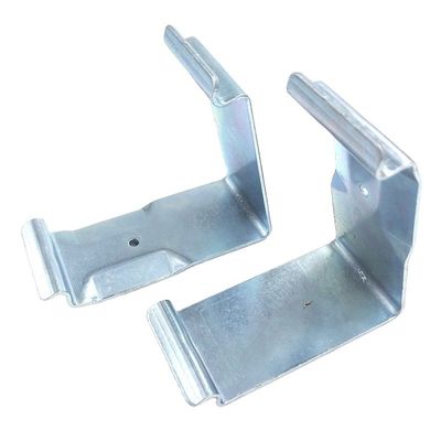 Aangepaste logo Acceptabel C057 Metalen Stempel 65Mn Staal Zink Plating Shipping Crate Clips voor houten kratten